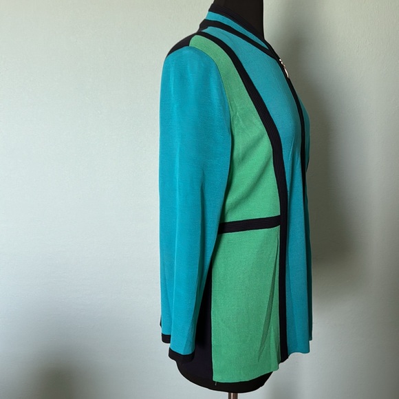 Exclusively Misook zip up jacket. - Picture 4 of 5